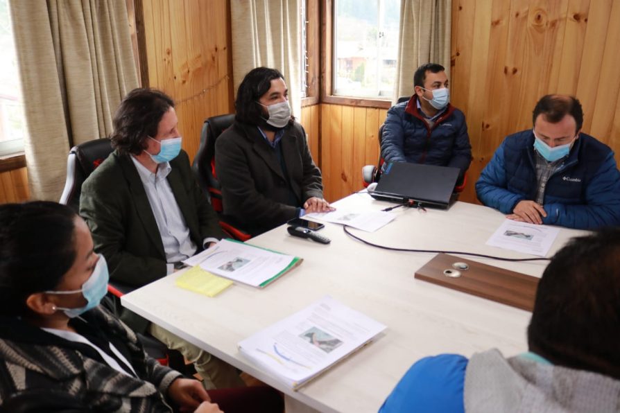 EN QUEULE: DELEGADO ALLARD SOSTIENE PRIMER ENCUENTRO CON PESCADORES DE TOLTÉN