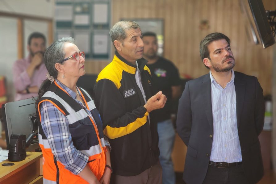 DELEGADO PRESIDENCIAL HACE BALANCE EN NUEVA JORNADA DE INCENDIOS FORESTALES EN LA REGIÓN