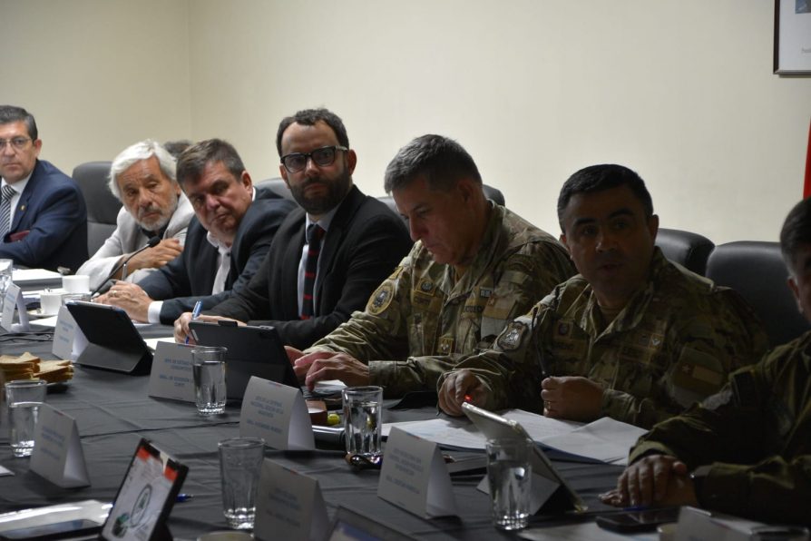 Ministro (s) de Defensa encabezó reunión interregional entre Biobío y La Araucanía por avances en seguridad