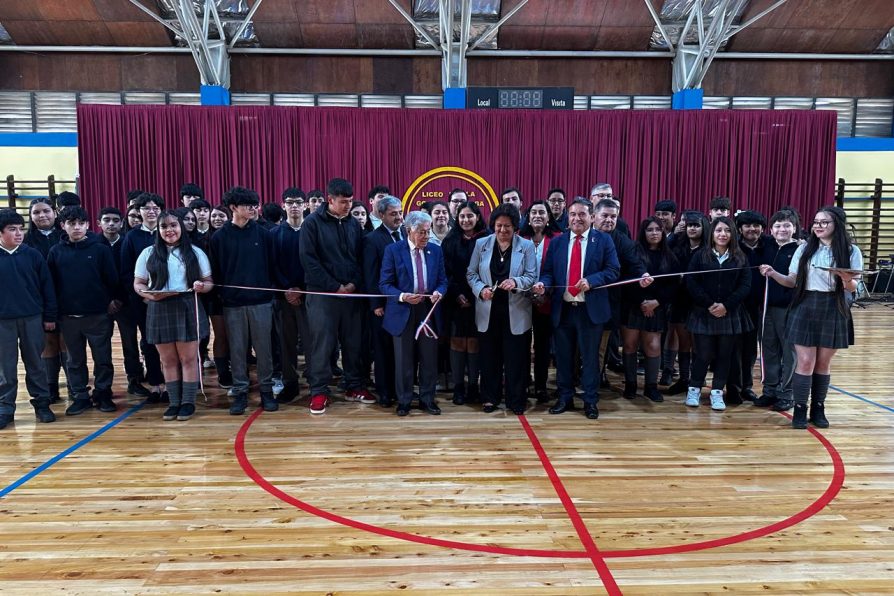 GOBIERNO INAUGURA OBRAS DE CONSERVACIÓN EN EL LICEO MUNICIPAL LUCILA GODOY ALCAYAGA DE TRAIGUÉN