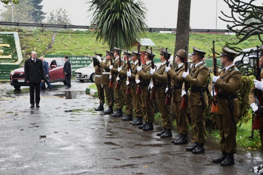 Gabinete regional se despliega en distintas comisarías por aniversario 99° de Carabineros