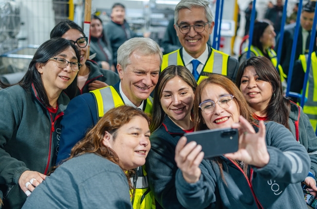Presidente José Antonio Kast visita empresa Rosen en Temuco y refuerza agenda pro empleo